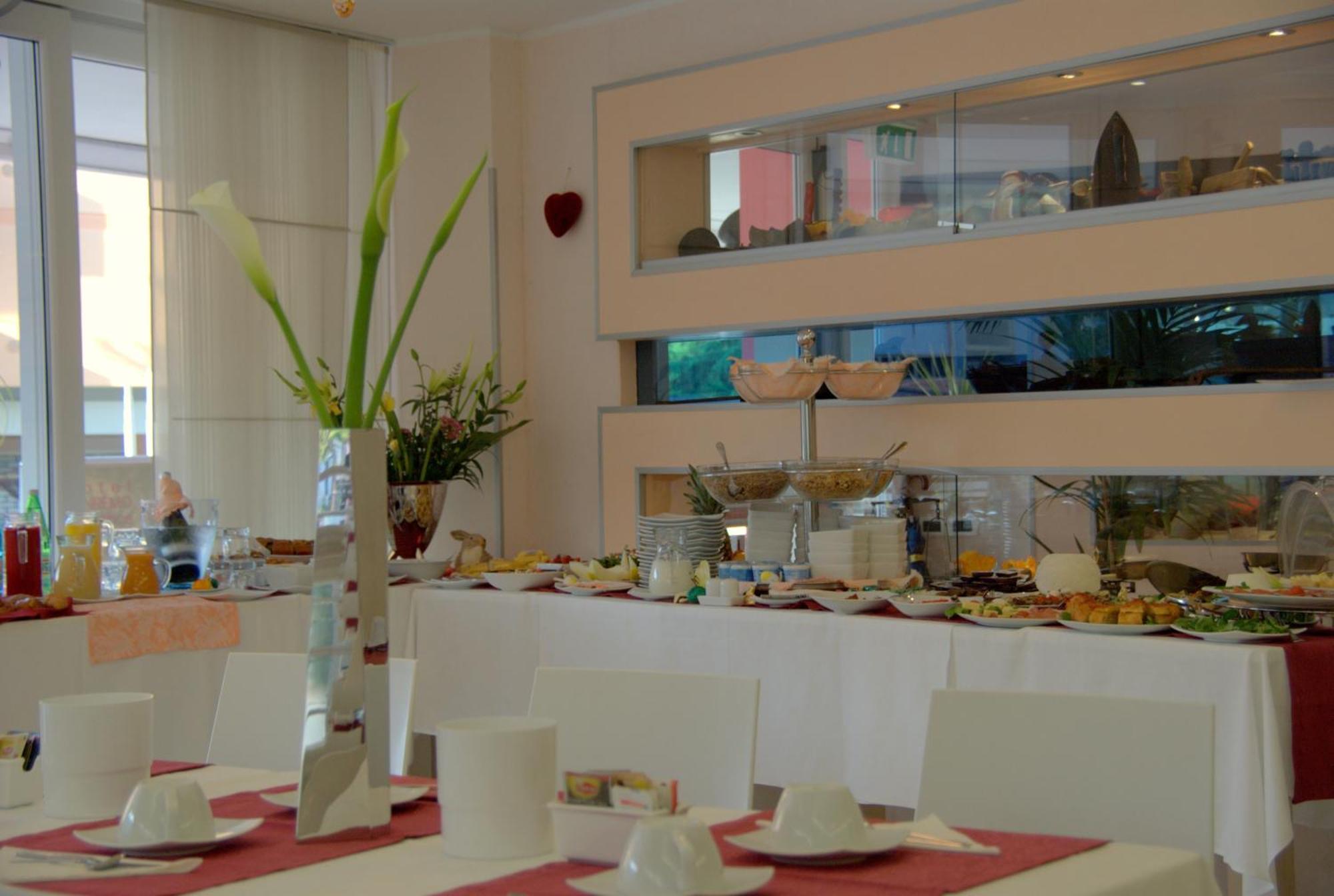 Hotel Residence Sanremo Grado Exterior foto